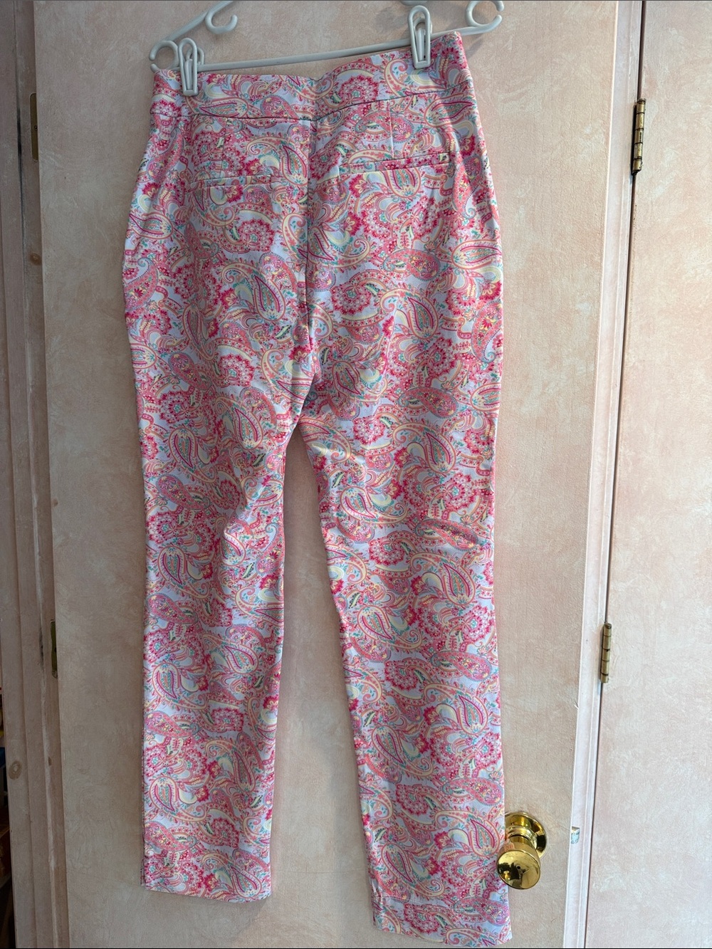 Dear Scarlett NWT Vacation Mode Multi Color Pink Paisley Stretch Lounge Trousers - Picture 2 of 6